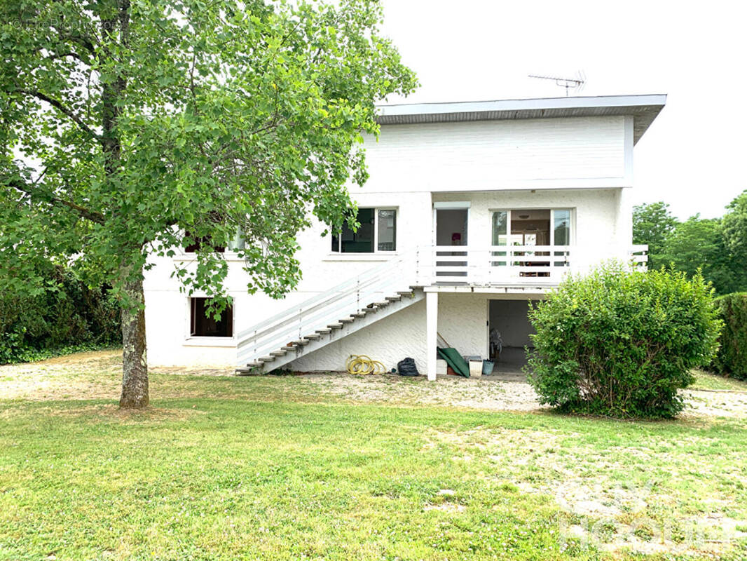 Maison 7 pièces 184 m² · à Arthez-de-Bearn · 184,2 m² · 195 000 €
