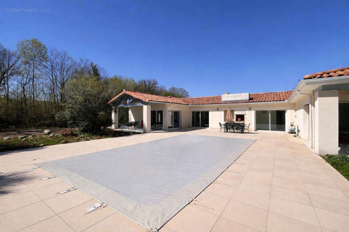 Maison à MARSAC-SUR-L'ISLE