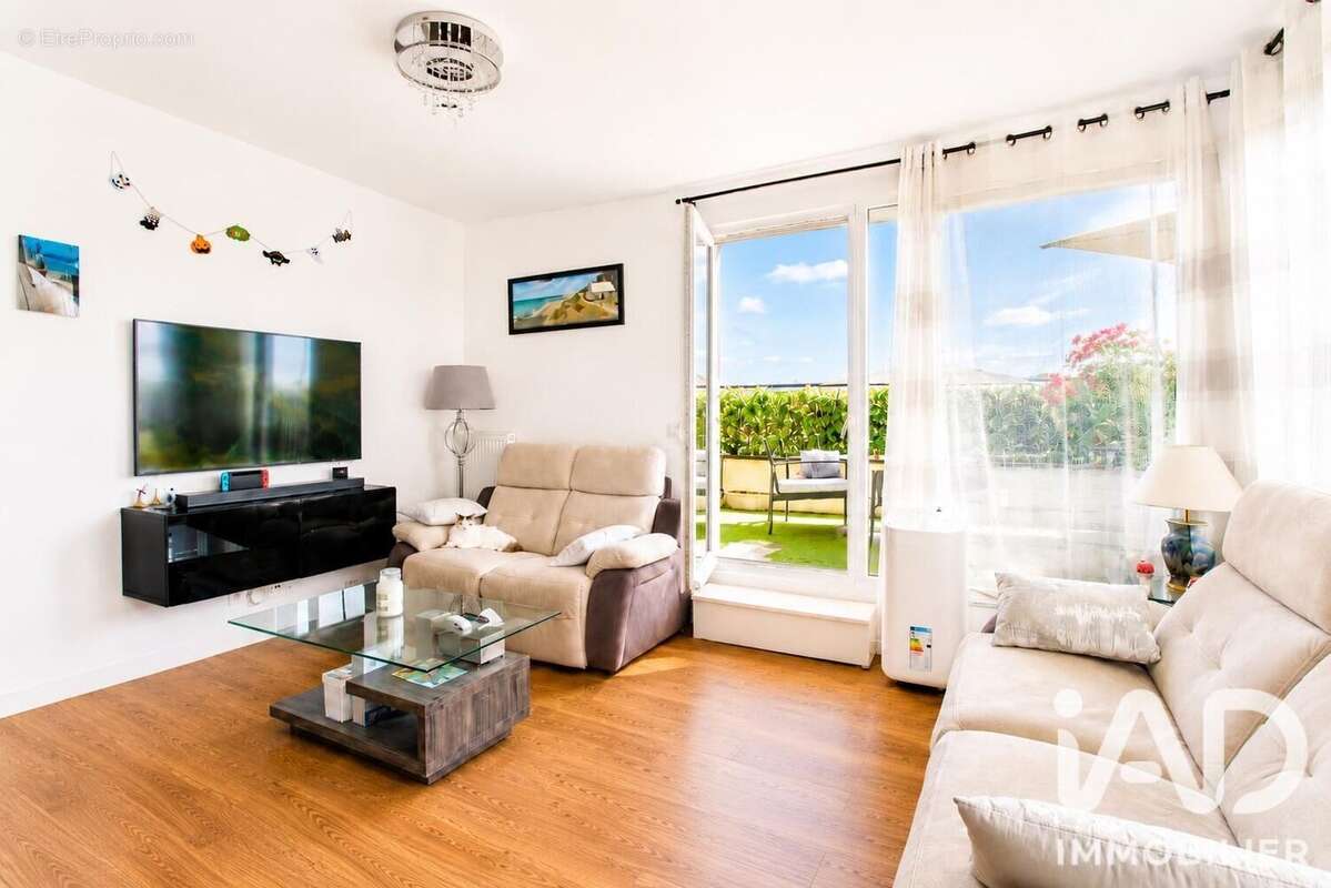 Appartement 81 m² à Villeron  - photo 4