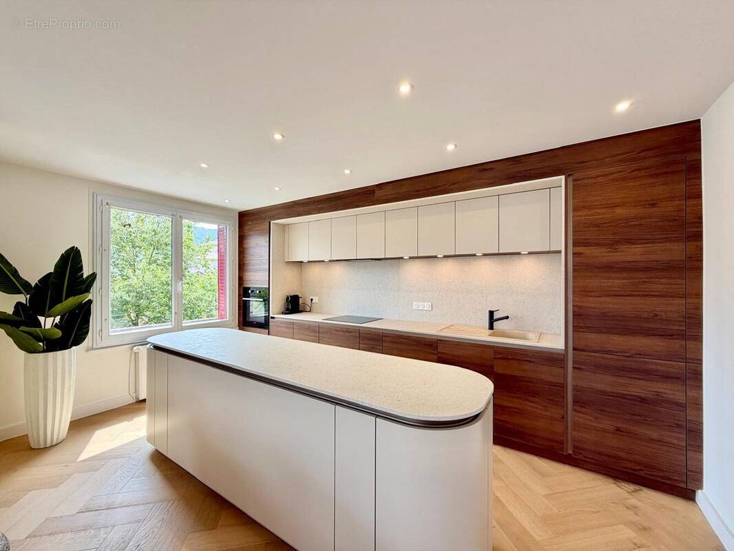 Photo Appartement à Annecy au prix de 620 000€