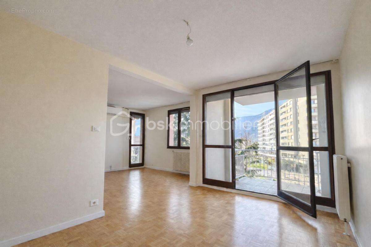 Appartement à ECHIROLLES
