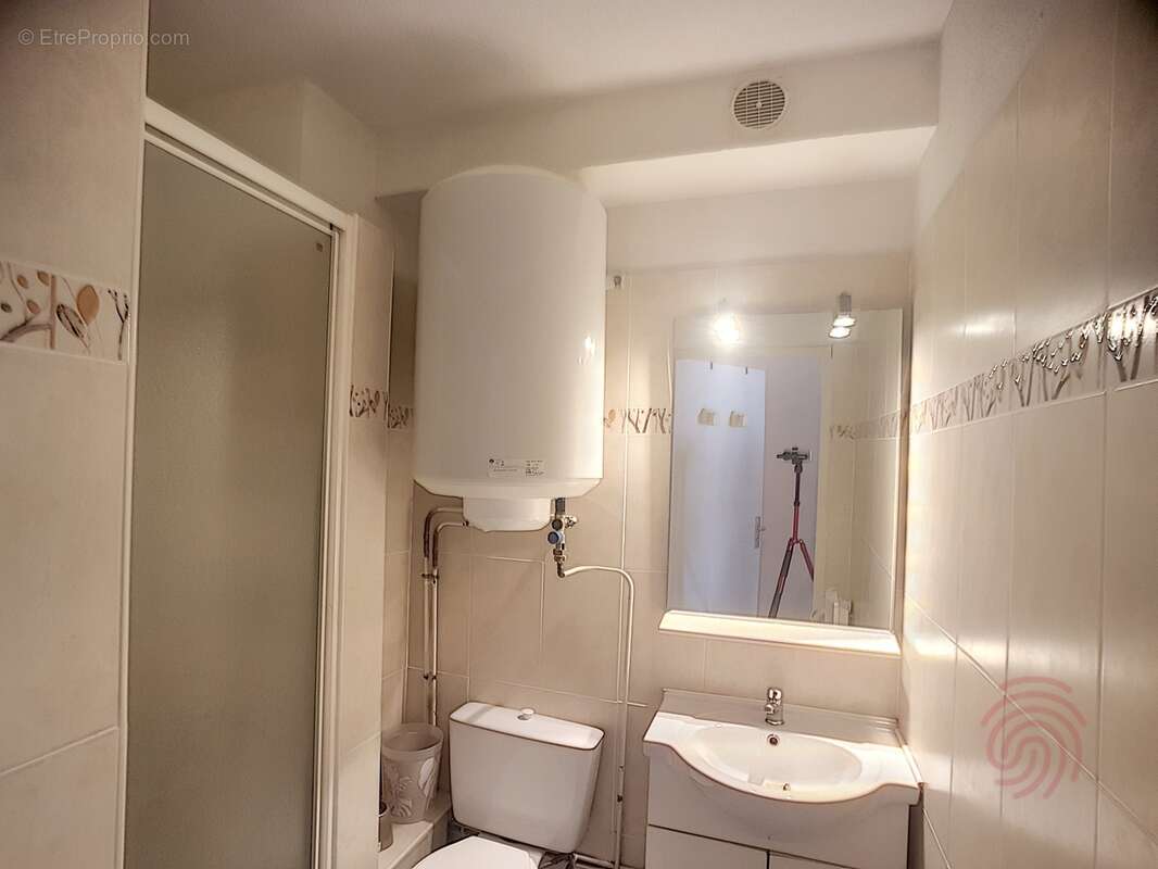 Appartement à LAMALOU-LES-BAINS