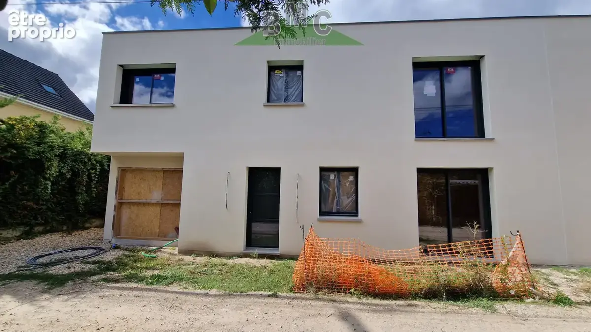 Photo Maison à Le Plessis-Bouchard au prix de 495 000€