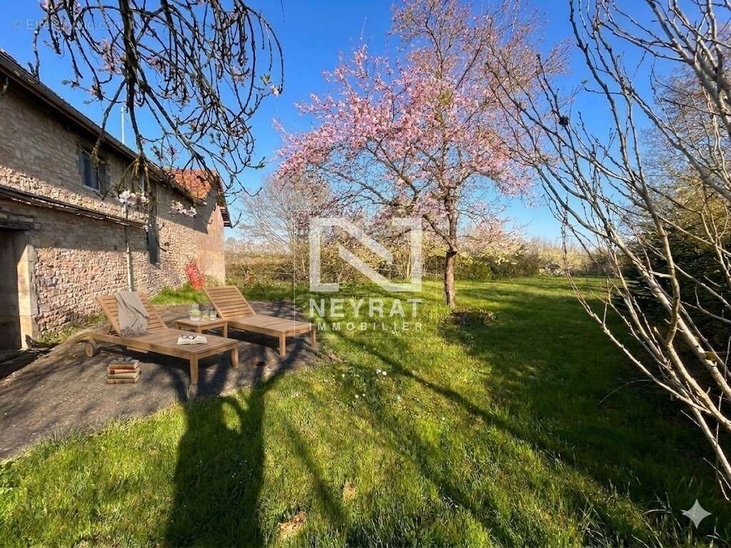 Maison à BEAUMONT-SUR-GROSNE