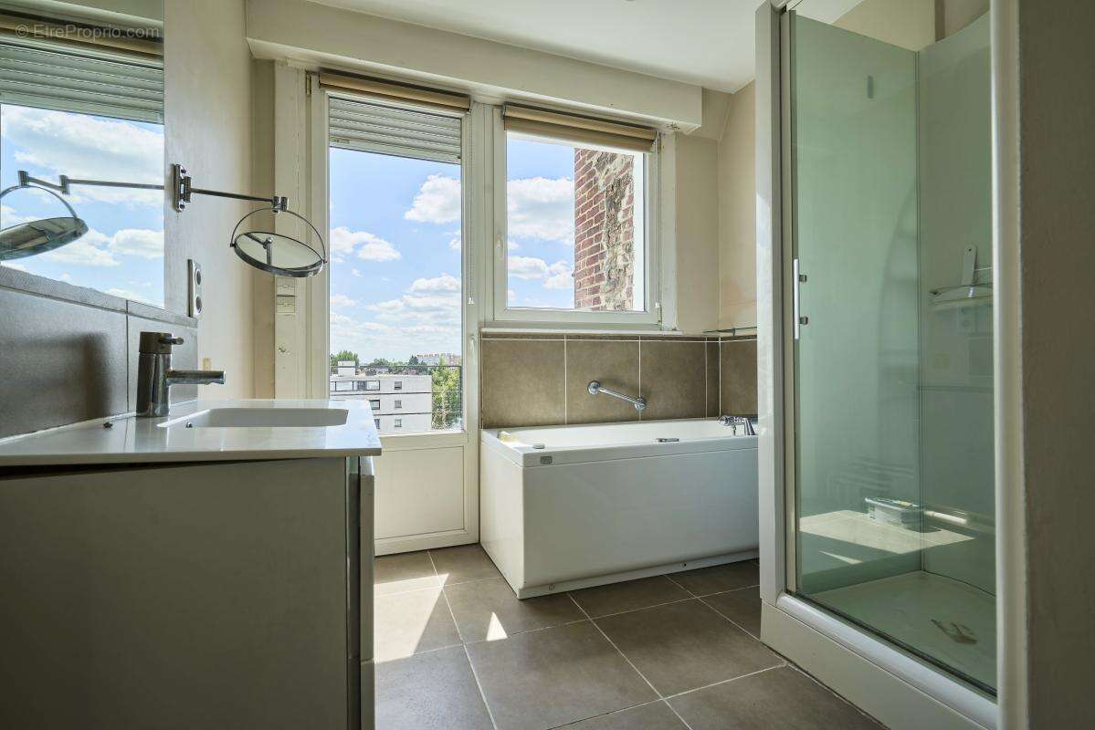 Appartement à MARCQ-EN-BAROEUL