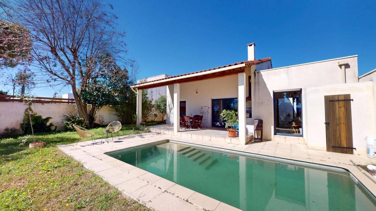 Maison à COURNONTERRAL