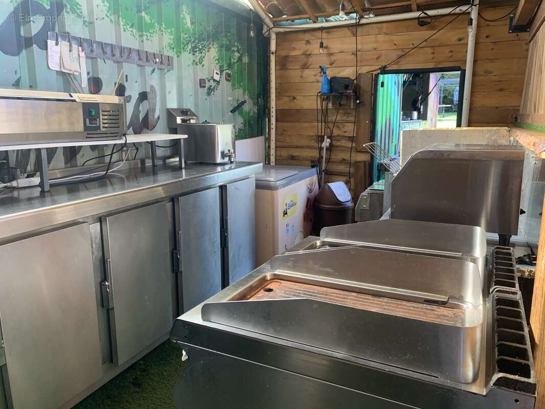 Commerce à DONNEVILLE