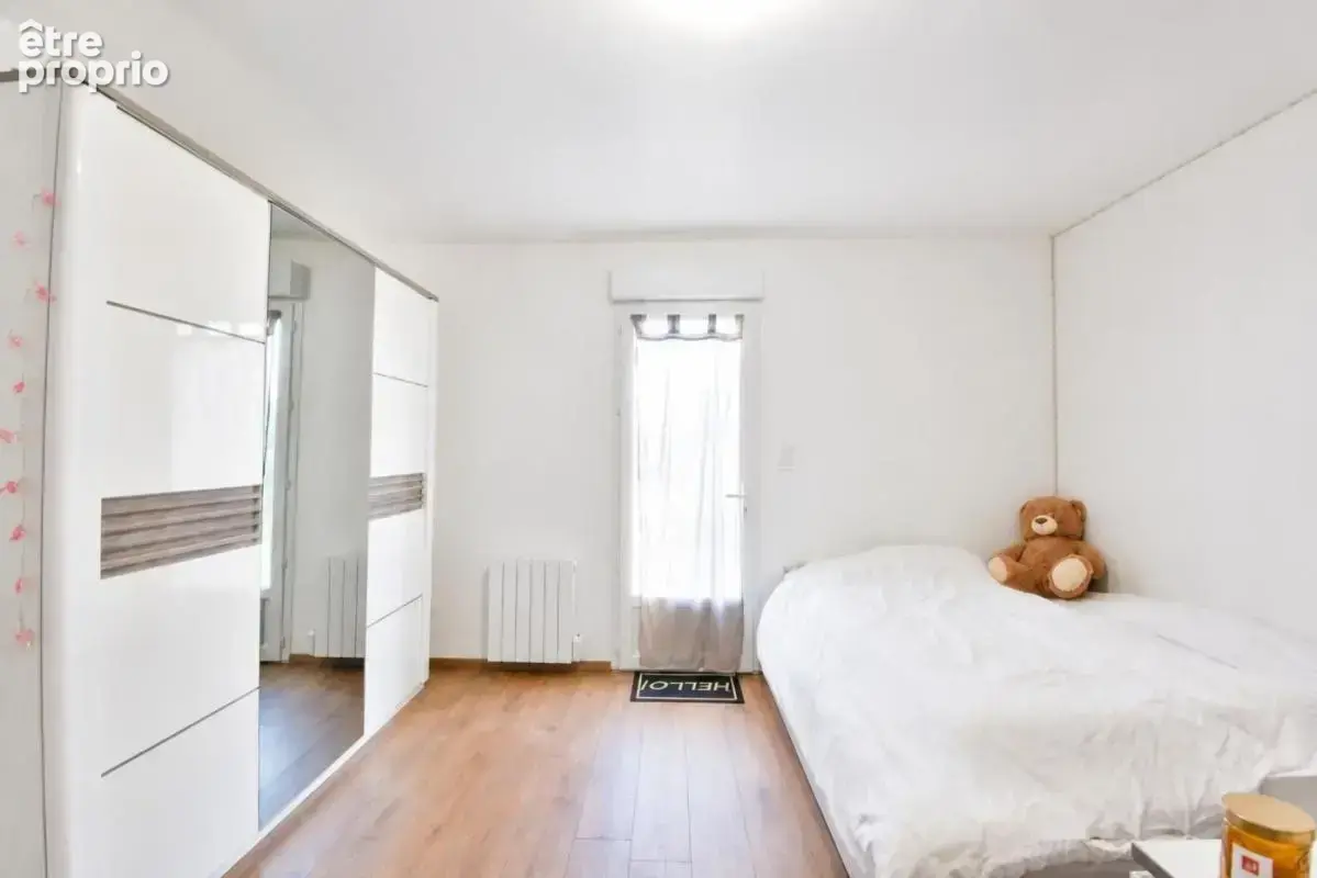 Maison 4 chambres 850 m² terrain à st seurin sur l'isle - photo 5
