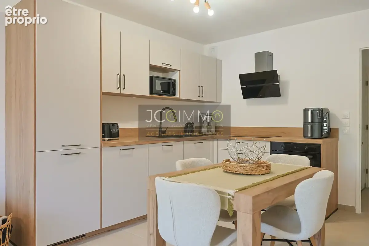 Appartement t3 - ascenseur-  balcon et double garage - sollies-pont 83210 - photo 5