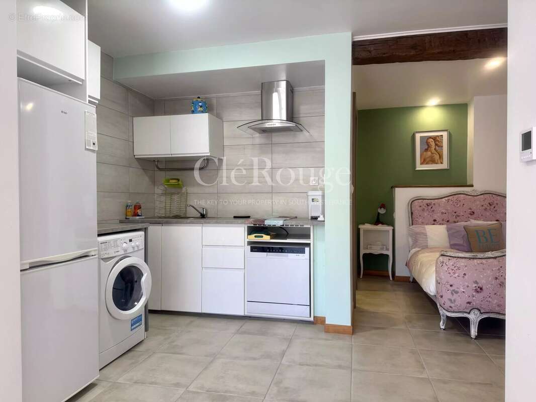 Eymet – Immeuble de rapport au cœur de la bastide avec maison, studio et local commercial - photo 19