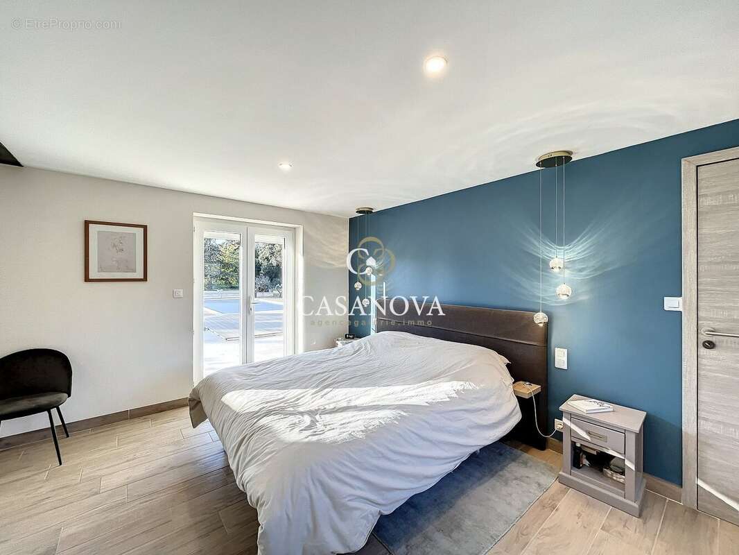 Propriété 5 hectares - Villa et dépendances :  331 m2 habitables - piscine - oliveraie - enclos chevaux - photo 13