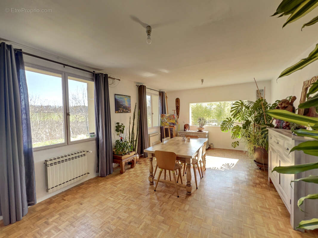 Maison à SAINT-ROMAIN-DE-LERPS