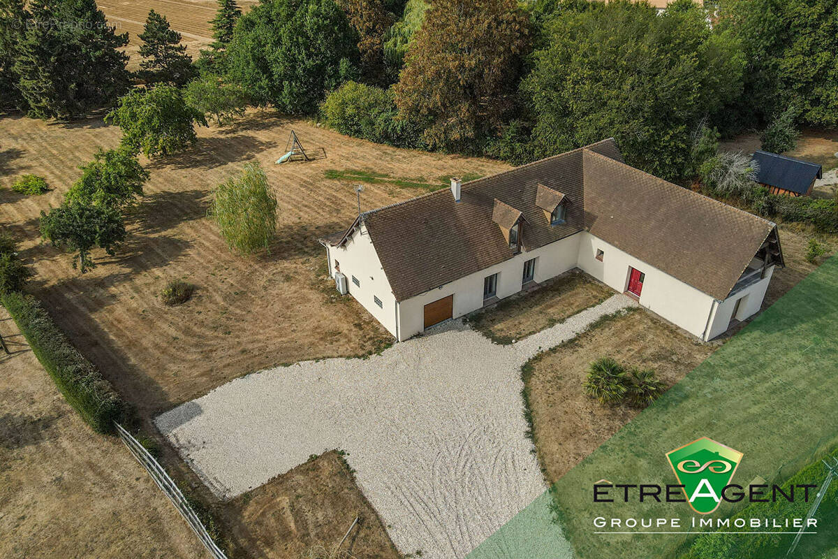 Maison à LE FIDELAIRE