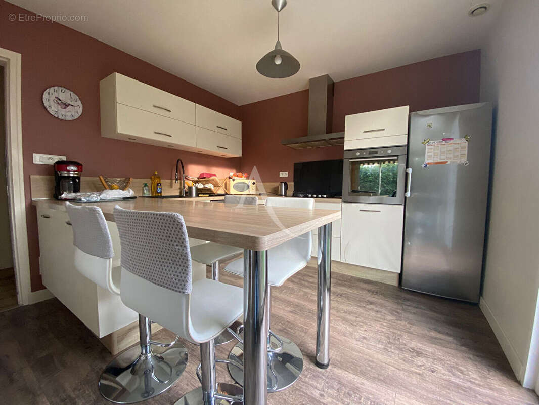 Maison à MONTREUIL-JUIGNE