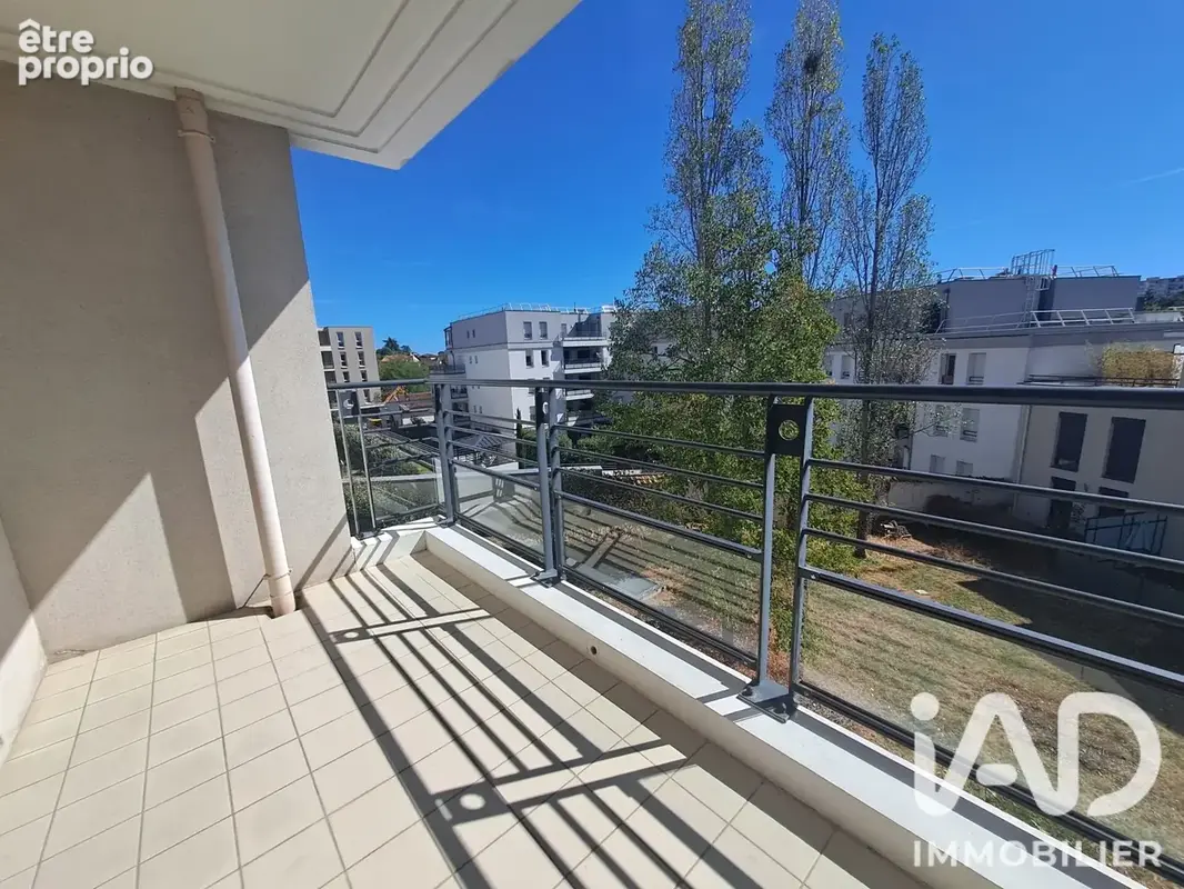 Photo 1 - Appartement à CALUIRE-ET-CUIRE