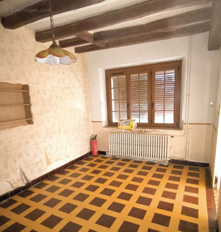 Maison à Pruillé — 4 chambres, grand jardin, à rénover - photo 3