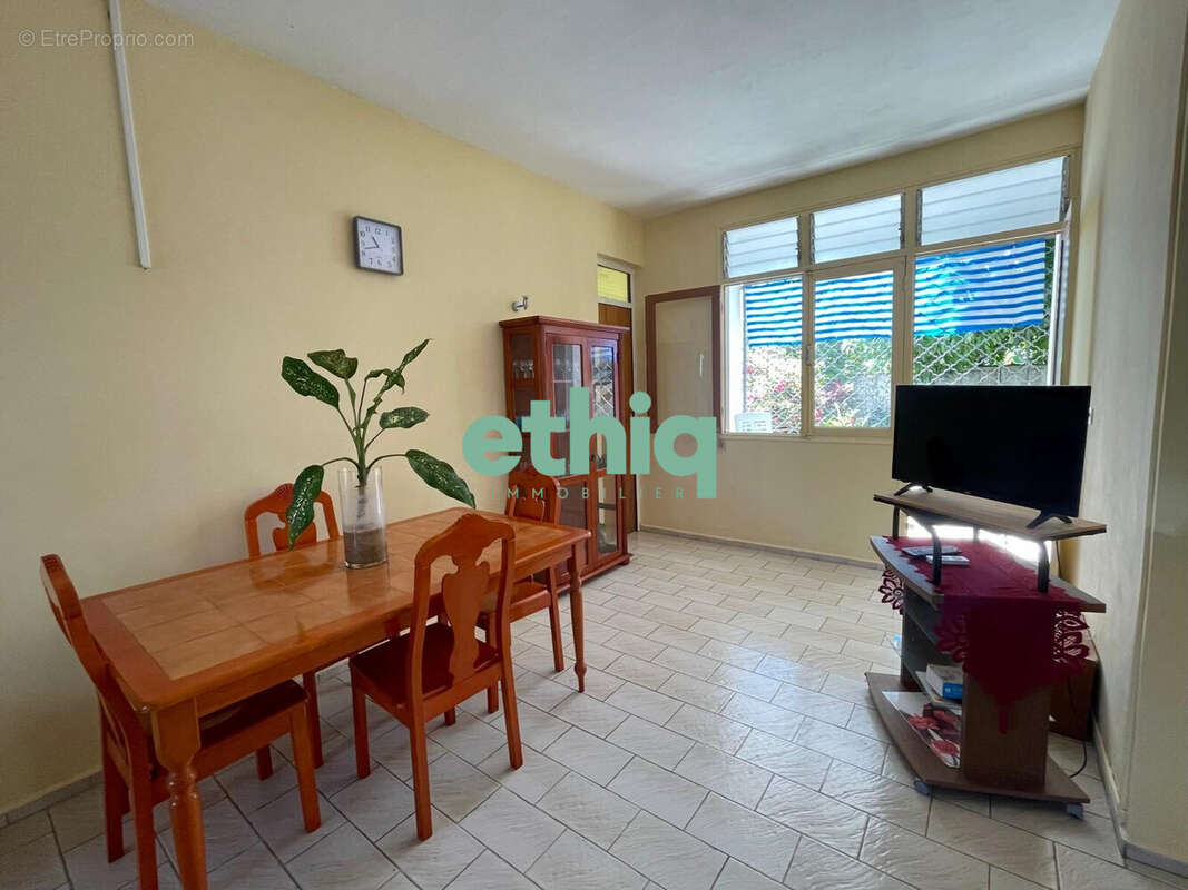 Maison à PORT-LOUIS