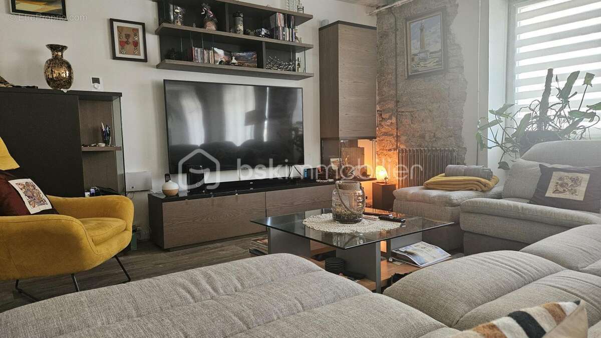 Maison à COMMANA