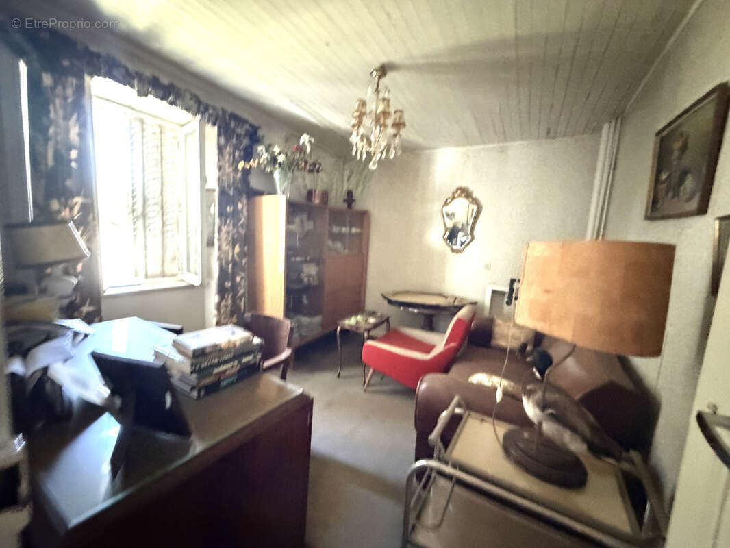 Marcenat centre  Jolie maison de 118 m2 avec 15 427 m2 de terrains au cœur du Cézallier - photo 8