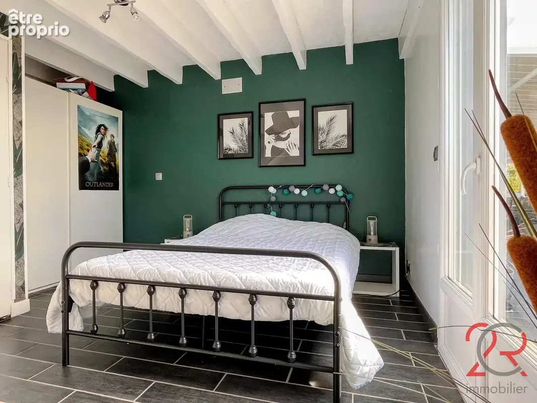 Maison aux beaux volumes avec 4 chambres, garage et piscine - photo 11