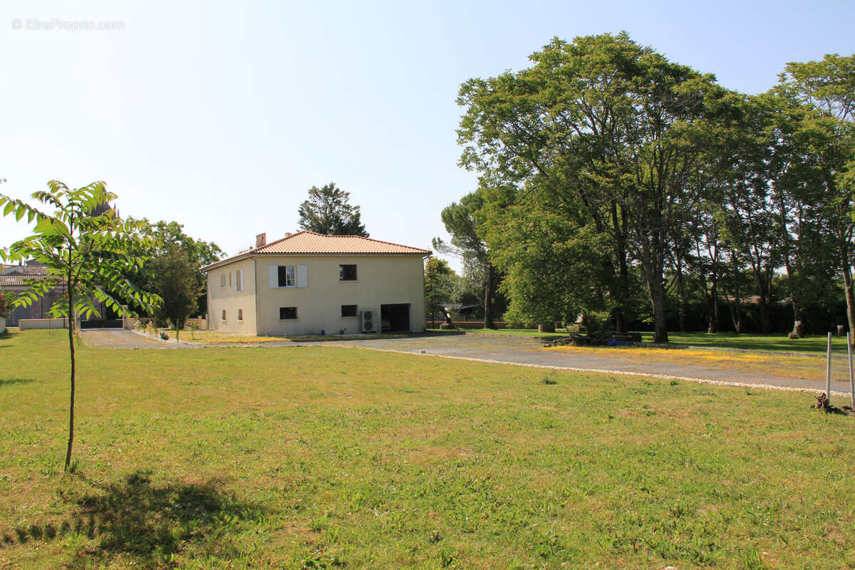 Maison à SAINT-FORT-SUR-GIRONDE