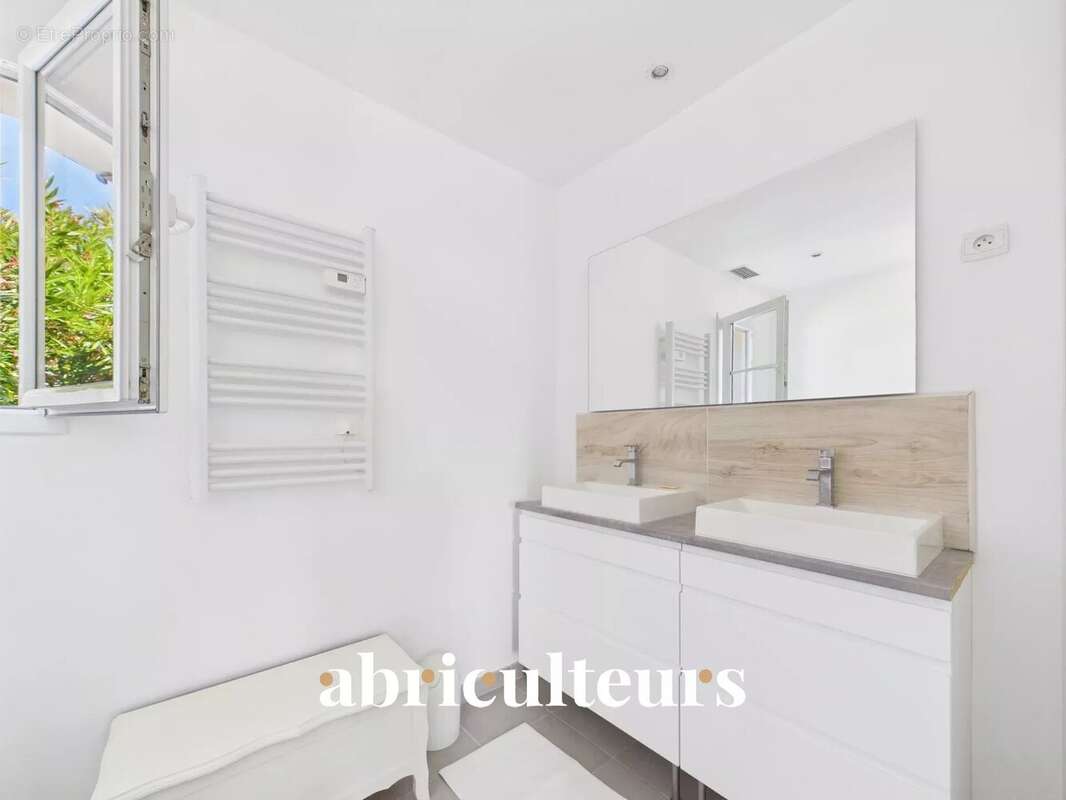 Maison à LE GRAND-VILLAGE-PLAGE