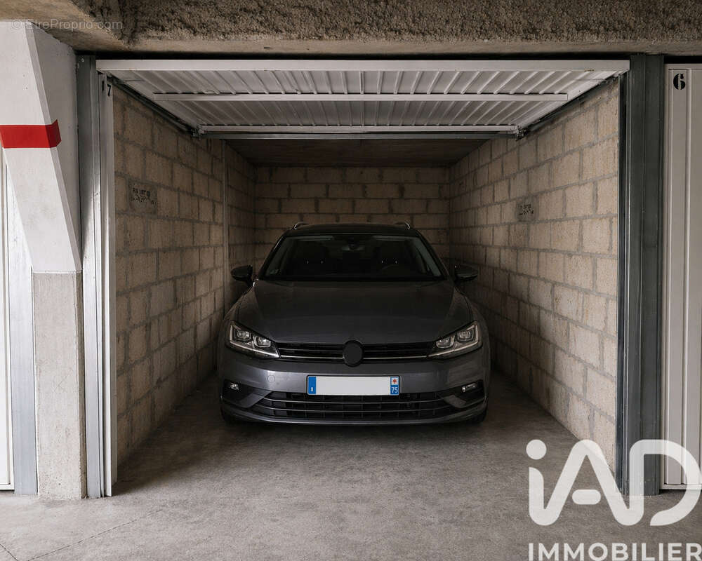 Parking 13 m² à Corbeil-Essonnes  - photo 2