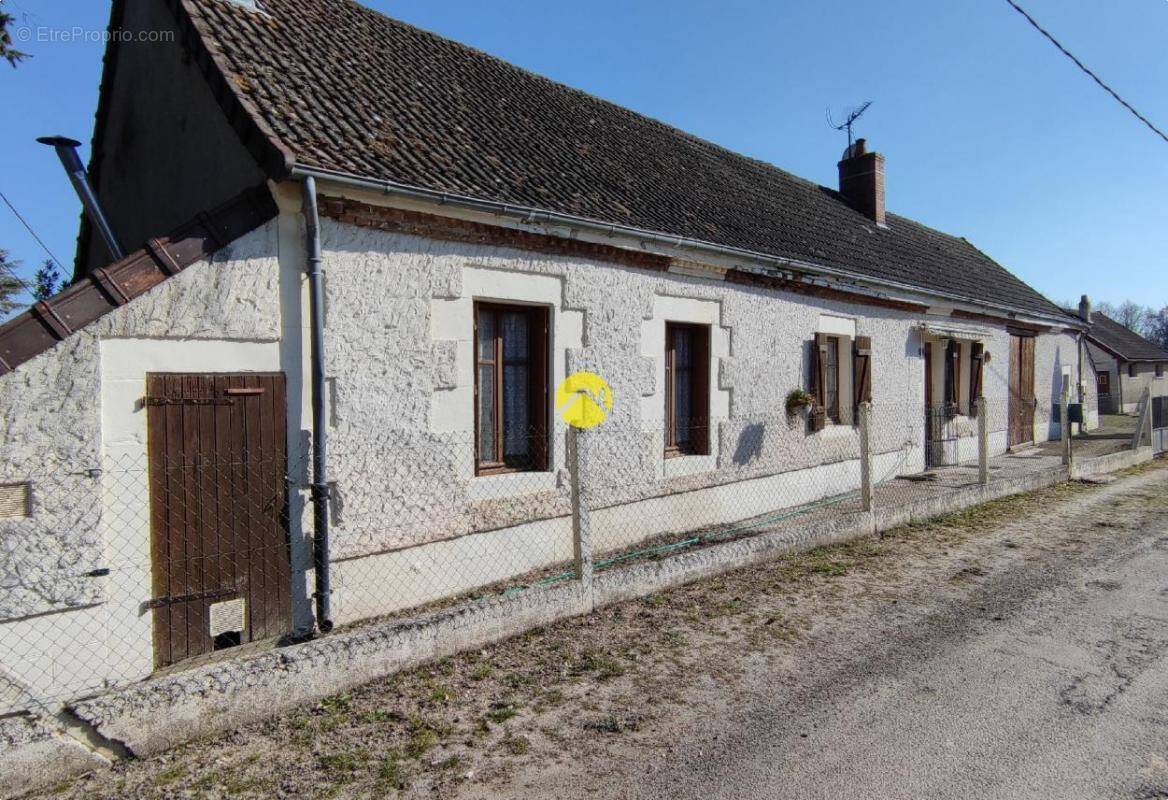 Maison à LA GUERCHE-SUR-L&#039;AUBOIS