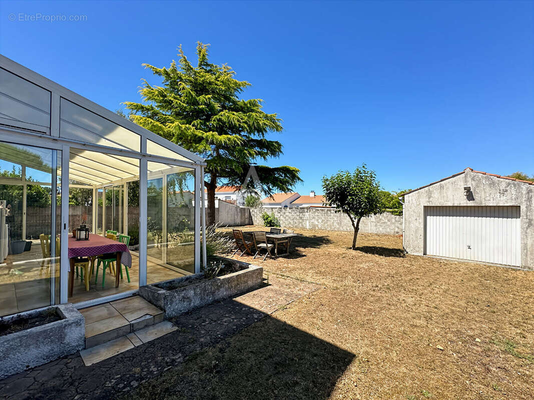 Appartement en rez-de-jardin avec garage, 2 parkings - Saint Jean De Monts - photo 2