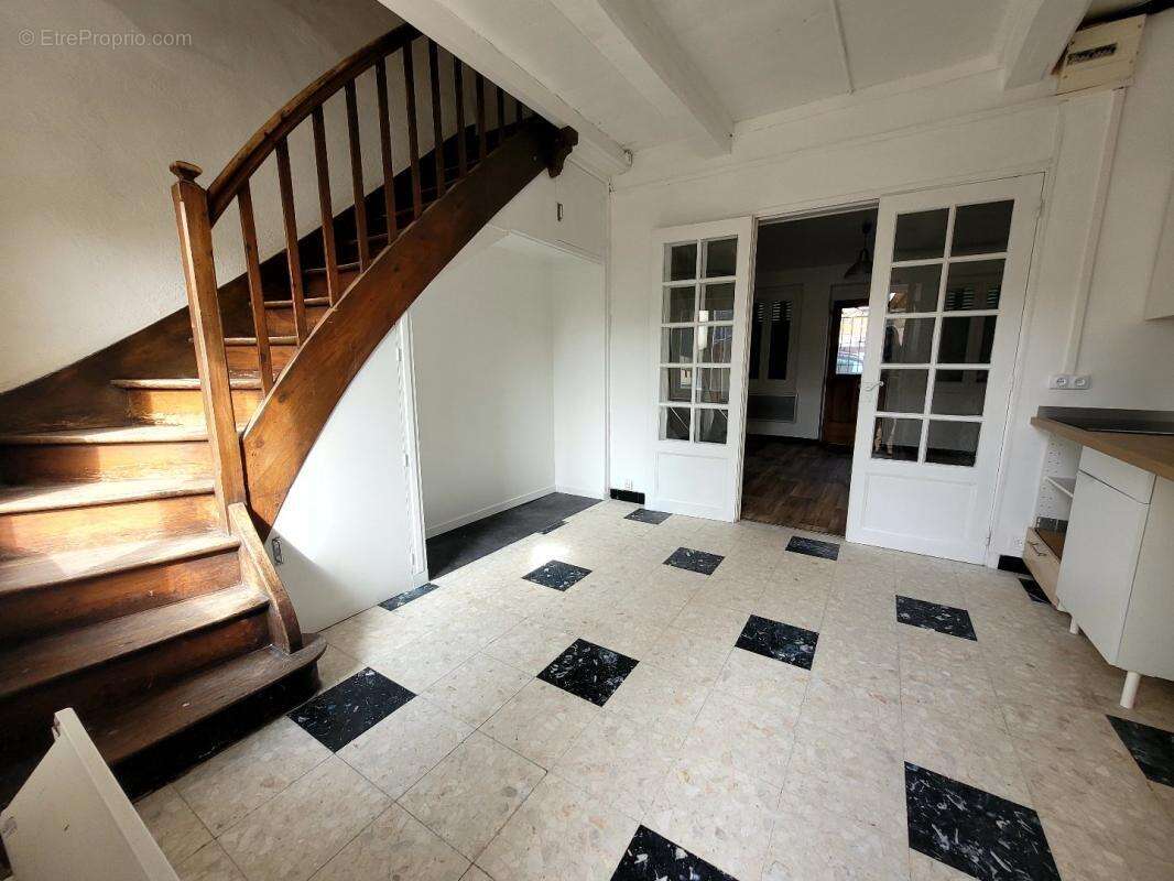 Appartement à DOZULE