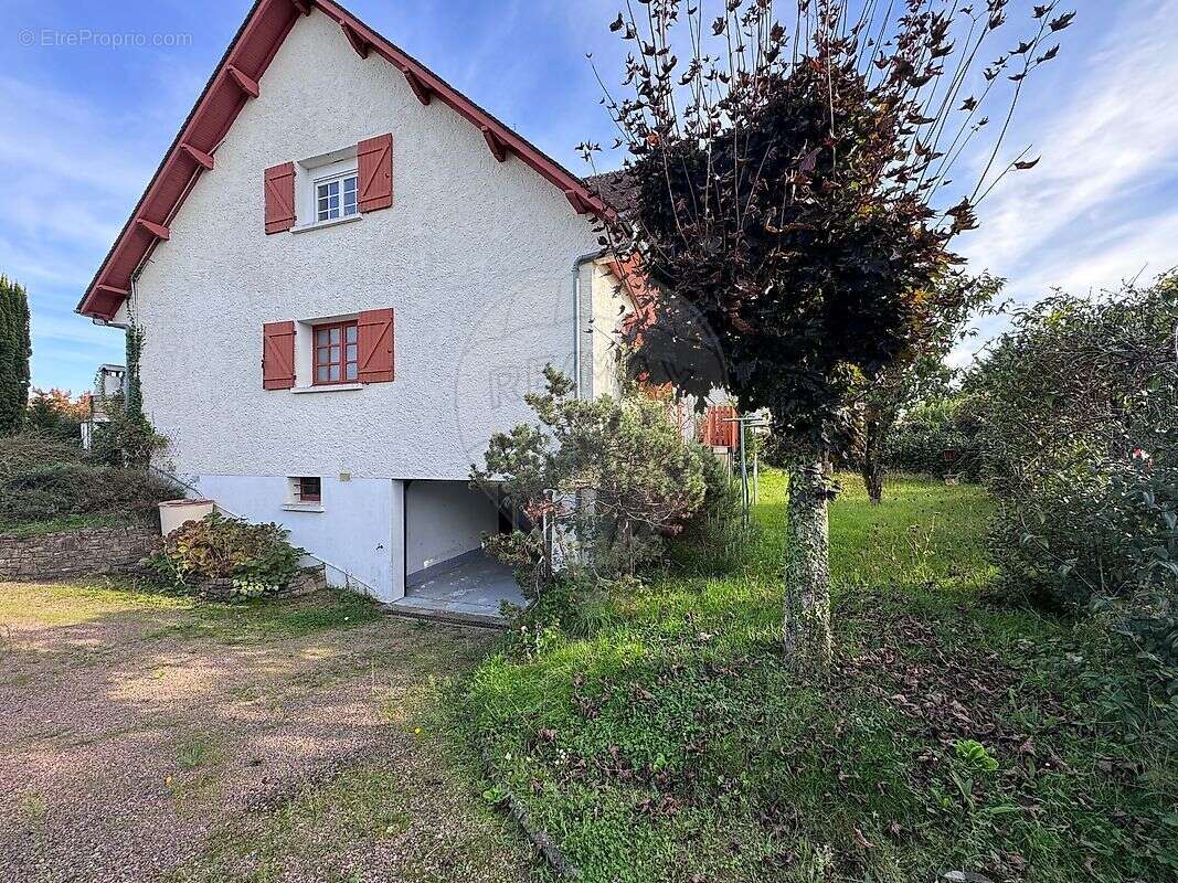 Maison à COULANGES-LES-NEVERS