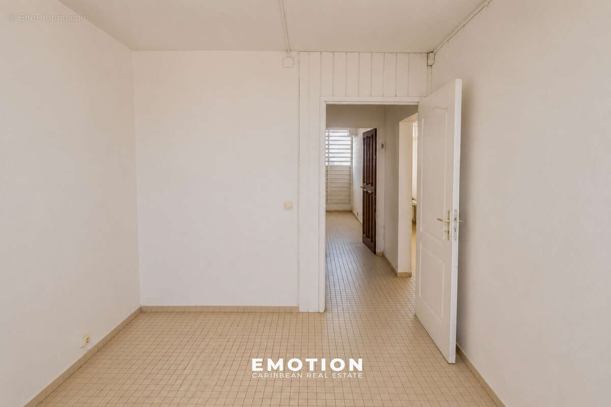 Appartement à LES ABYMES