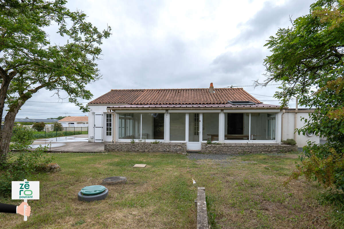 Maison à MOUZEUIL-SAINT-MARTIN