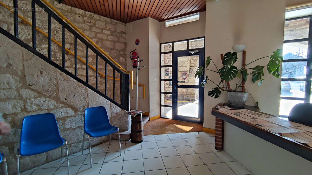 Maison à CASTELNAU-MONTRATIER