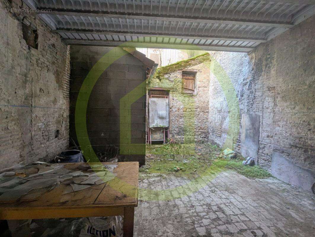 Maison à VERDUN-SUR-LE-DOUBS