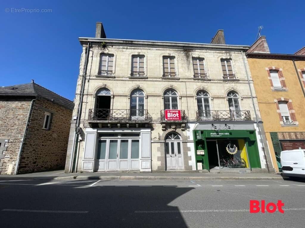 Appartement à ARGENTRE-DU-PLESSIS
