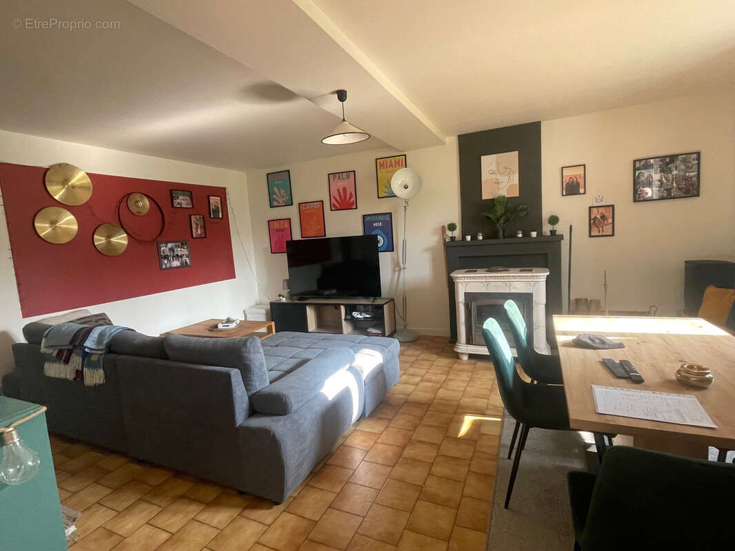 Appartement à CONDEAU