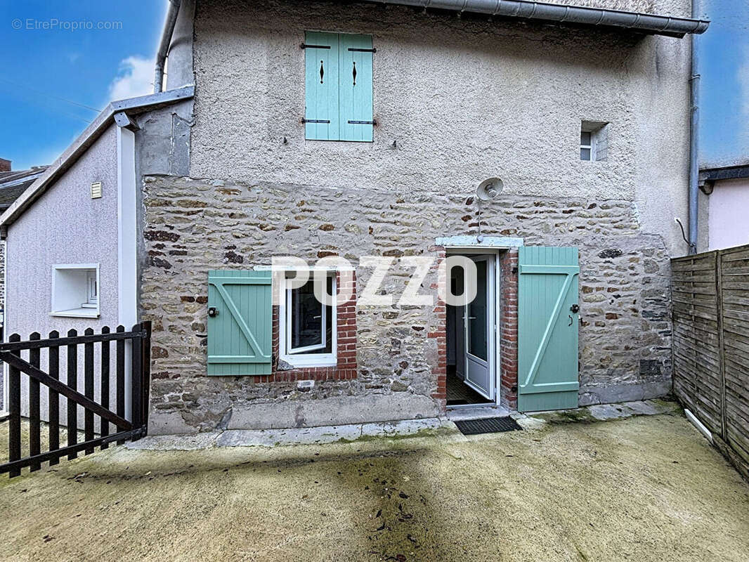 Maison à BREHAL