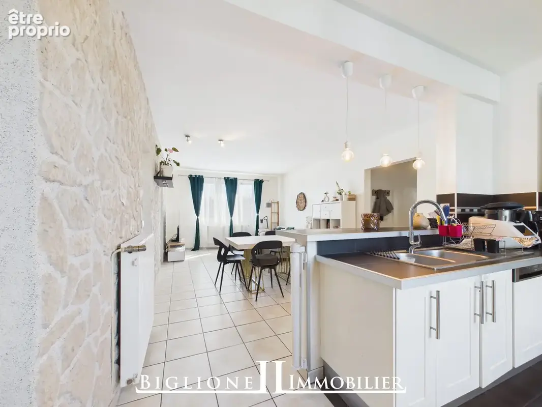 Appartement 80 m² à Montfermeil  - photo 4
