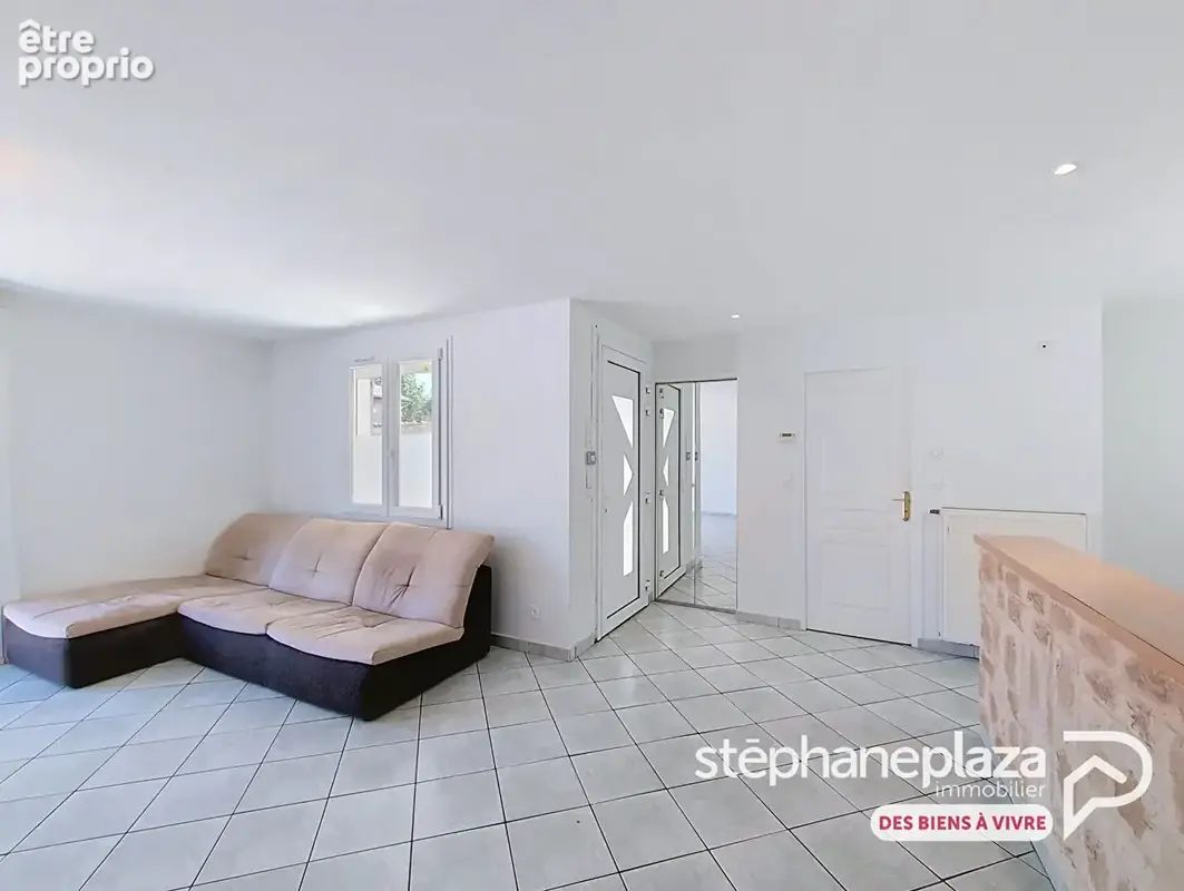 Maison 97m² - 3 chambres + garage et jardin clos à St Maurice de Gourdans idéale primo-accédants - photo 4