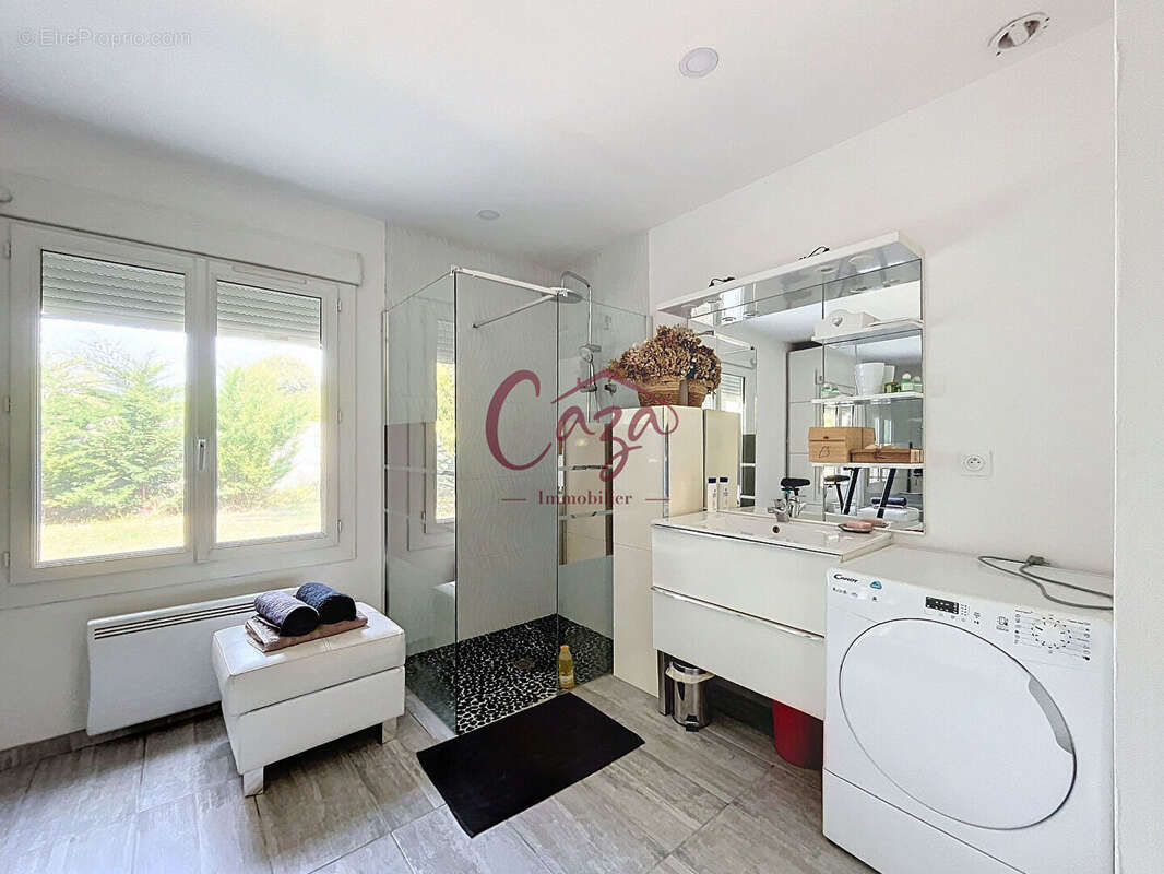 Maison à CAMBLANES-ET-MEYNAC