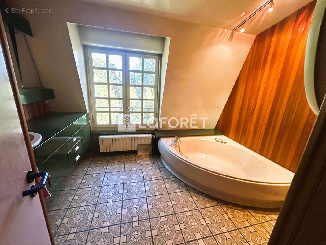 Maison à LES PAVILLONS-SOUS-BOIS