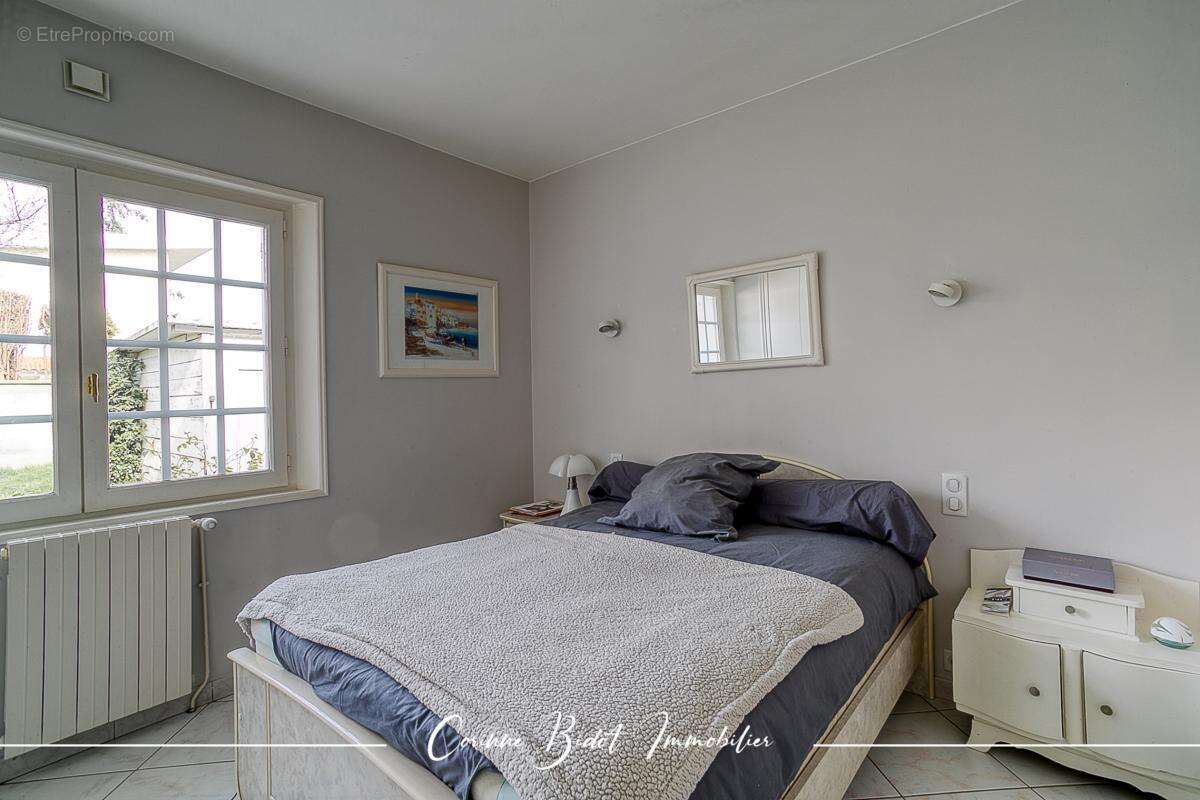 Maison à SAINT-PIERRE-DE-CHANDIEU