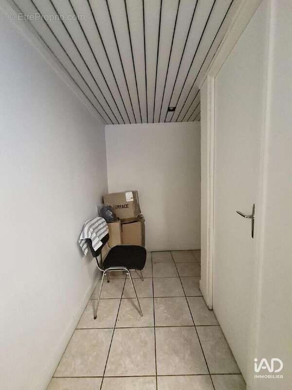 Photo 6 - Commerce à SAINT-DENIS