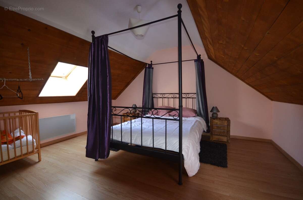 Proche de CHATILLON SUR MARNE (51) à vendre Belle maison en pierre rénovée avec dépendance - photo 17