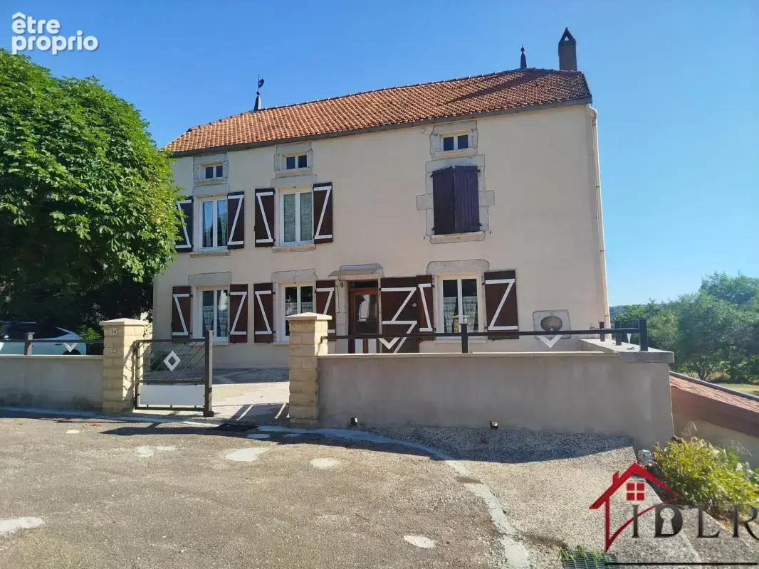Maison en pierre sans vis a vis non mitoyenne 220 m2 - 5 cha - photo 5