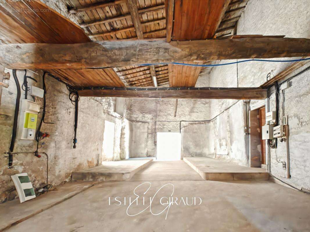 Maison à FELINES-MINERVOIS