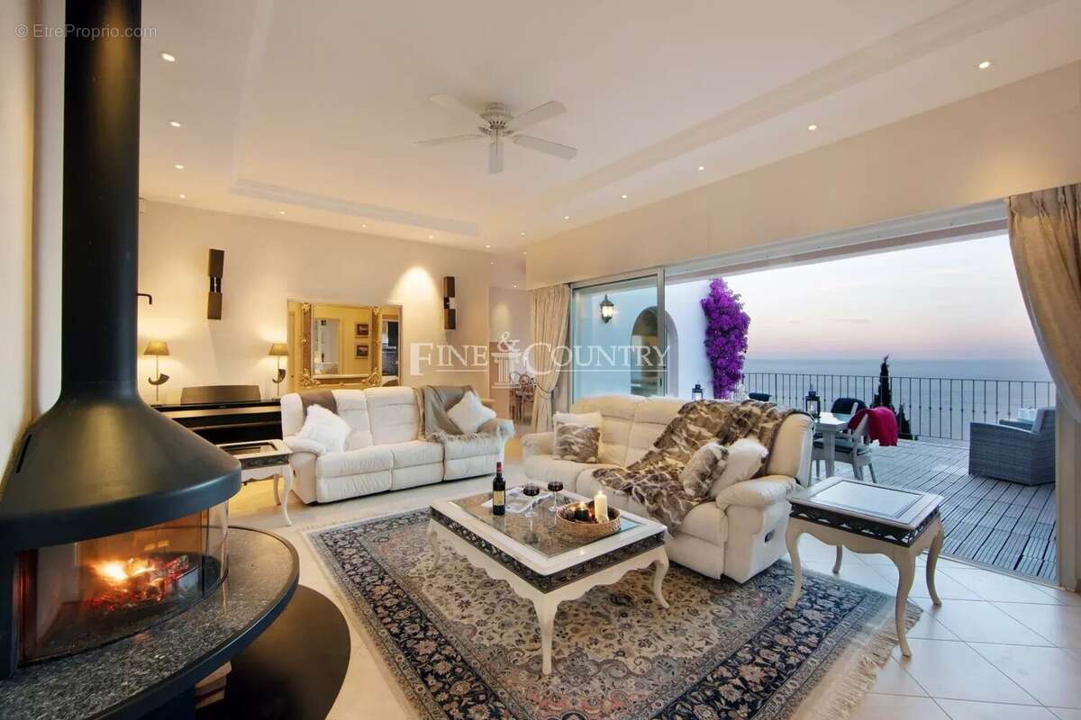 Maison à THEOULE-SUR-MER