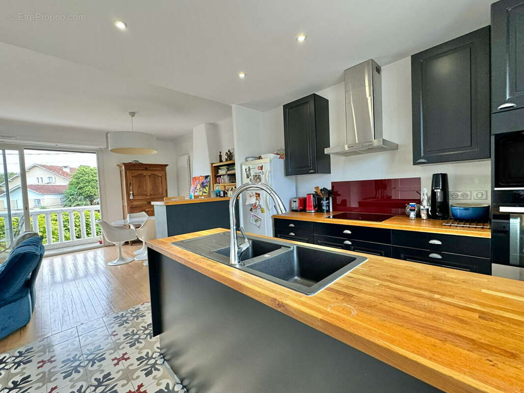 Maison 210 m² à Pau  - photo 2