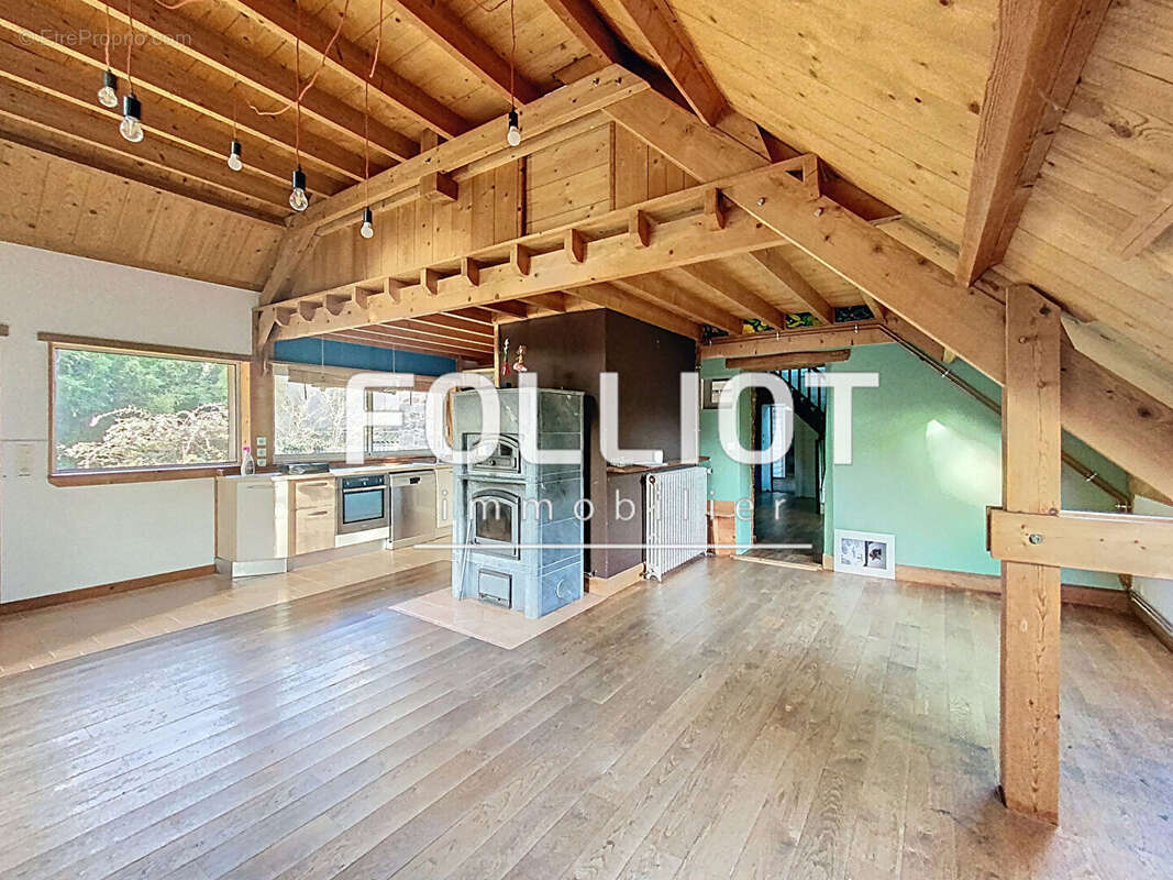 Maison à SAINT-PLANCHERS